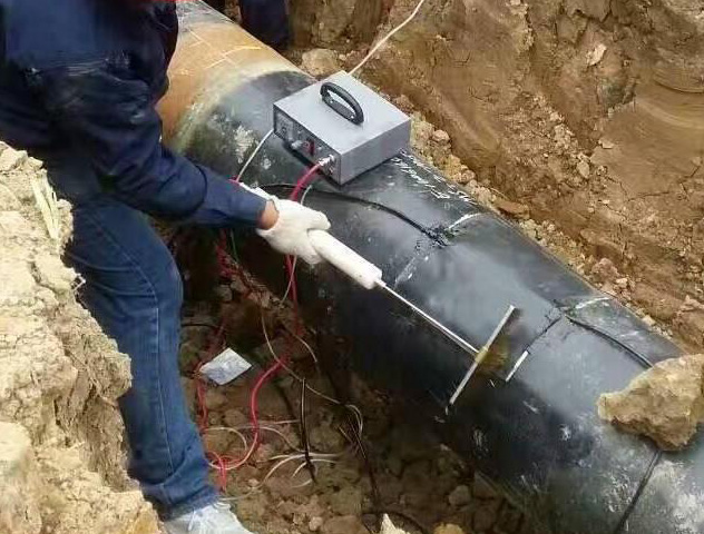 電火花檢測(cè)儀現(xiàn)場(chǎng)